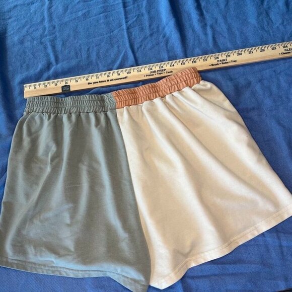 SHEIN Curve Colorblock Shorts – Size 1XL - Picture 4 of 7